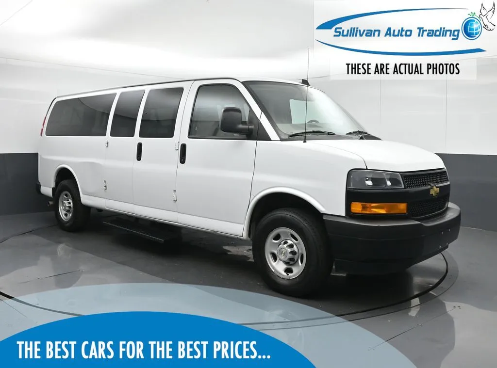 White 2023 Chevrolet Express 3500 LS for sale in Fredericksburg, VA