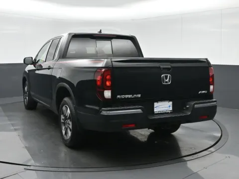 More photos of 2019 Honda Ridgeline RTL-T at Sullivan Auto Trading Fredericksburg, VA