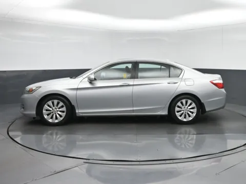 More photos of 2014 Honda Accord EX-L at Sullivan Auto Trading Fredericksburg, VA
