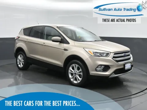 White 2017 Ford Escape SE for sale in Fredericksburg, VA