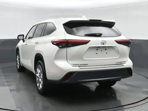 More photos of 2021 Toyota Highlander Limited at Sullivan Auto Trading Fredericksburg, VA