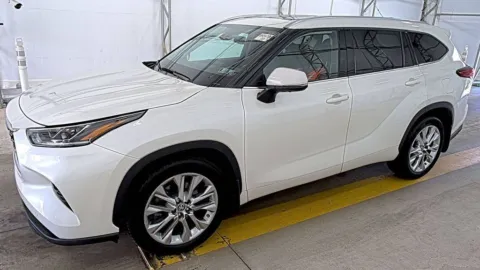 More photos of 2021 Toyota Highlander Limited at Sullivan Auto Trading Fredericksburg, VA