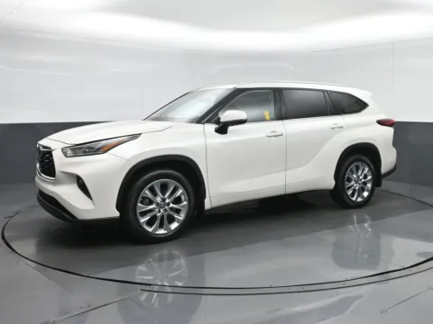 Another view of 2021 Toyota Highlander Limited for sale in Fredericksburg, VA at Sullivan Auto Trading Fredericksburg