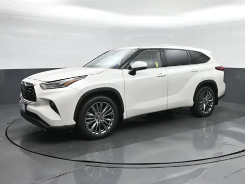 Another view of 2021 Toyota Highlander Limited for sale in Fredericksburg, VA at Sullivan Auto Trading Fredericksburg