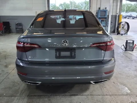 More photos of 2020 Volkswagen Jetta SEL Premium at Sullivan Auto Trading Fredericksburg, VA