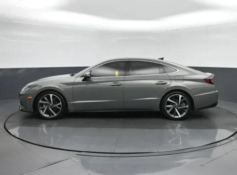 More photos of 2022 Hyundai Sonata SEL Plus at Sullivan Auto Trading Fredericksburg, VA