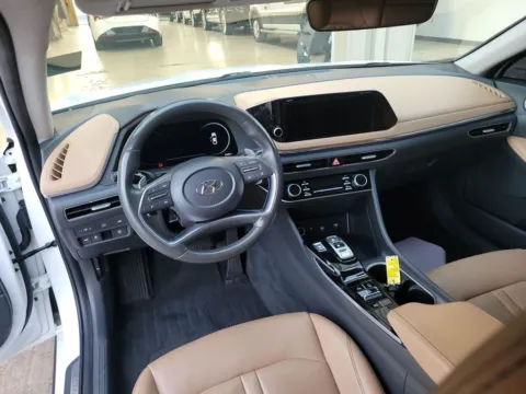 More photos of 2021 Hyundai Sonata Hybrid Limited at Sullivan Auto Trading Fredericksburg, VA