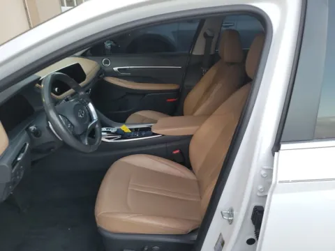 More photos of 2021 Hyundai Sonata Hybrid Limited at Sullivan Auto Trading Fredericksburg, VA