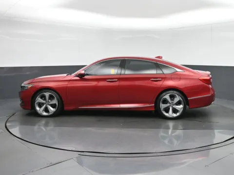 More photos of 2018 Honda Accord Touring 2.0T at Sullivan Auto Trading Fredericksburg, VA