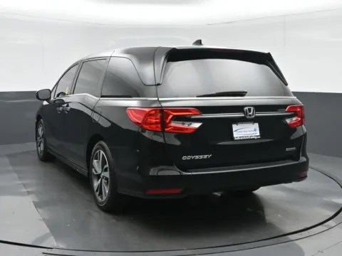 More photos of 2022 Honda Odyssey Touring at Sullivan Auto Trading Fredericksburg, VA