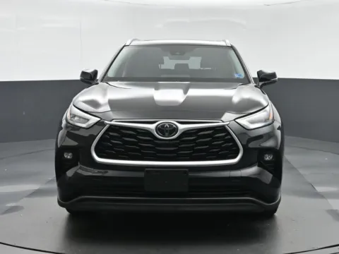 Photos of 2020 Toyota Highlander XLE for sale in Fredericksburg, VA at Sullivan Auto Trading Fredericksburg