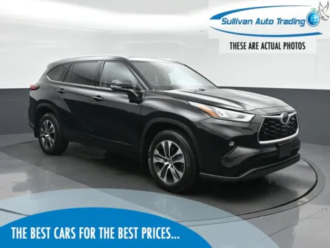 Black 2020 Toyota Highlander XLE for sale in Fredericksburg, VA