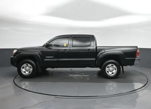 More photos of 2007 Toyota Tacoma PreRunner at Sullivan Auto Trading Fredericksburg, VA