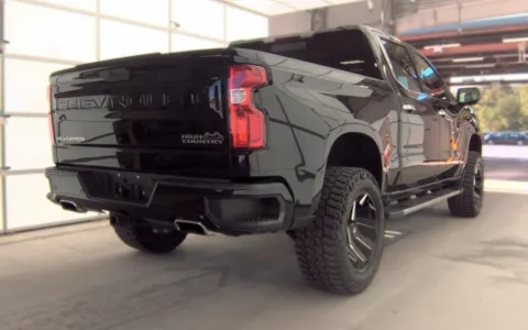 More photos of 2019 Chevrolet Silverado 1500 High Country at Sullivan Auto Trading Fredericksburg, VA