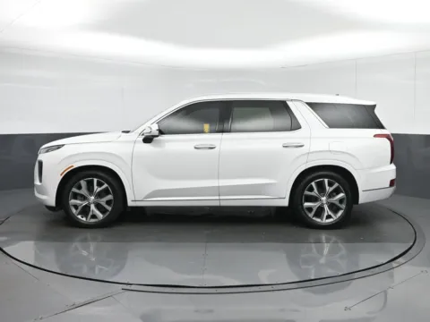 More photos of 2022 Hyundai Palisade Limited at Sullivan Auto Trading Fredericksburg, VA