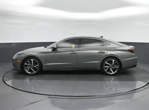 More photos of 2022 Hyundai Sonata SEL Plus at Sullivan Auto Trading Fredericksburg, VA