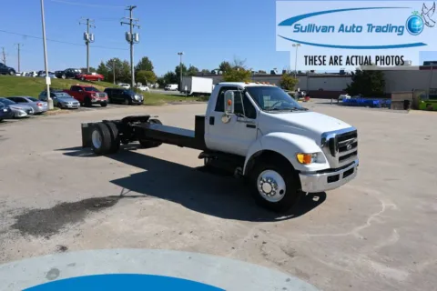 White 2011 Ford F-750SD XLT for sale in Fredericksburg, VA