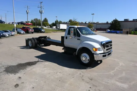 White 2011 Ford F-750SD XLT for sale in Fredericksburg, VA