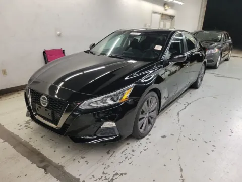 More photos of 2021 Nissan Altima 2.5 SR at Sullivan Auto Trading Fredericksburg, VA