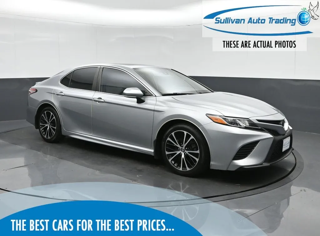 Silver 2019 Toyota Camry SE for sale in Fredericksburg, VA