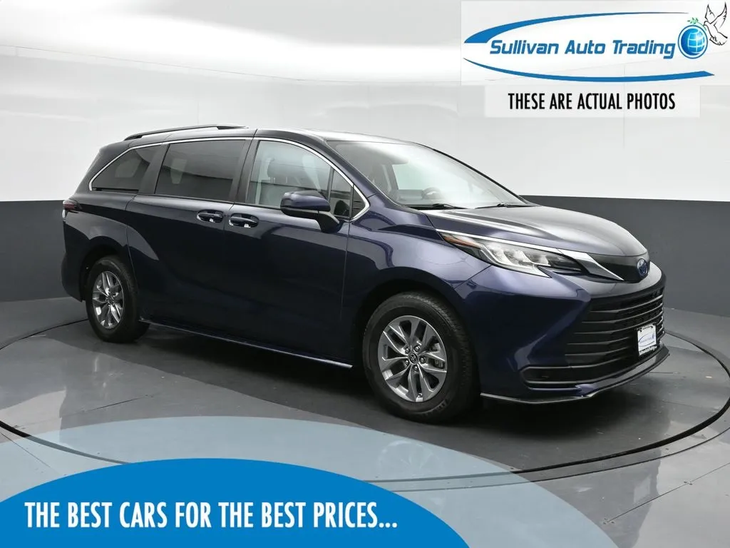 Blue 2022 Toyota Sienna LE for sale in Fredericksburg, VA