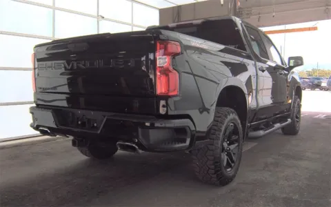 More photos of 2021 Chevrolet Silverado 1500 LT Trail Boss at Sullivan Auto Trading Fredericksburg, VA