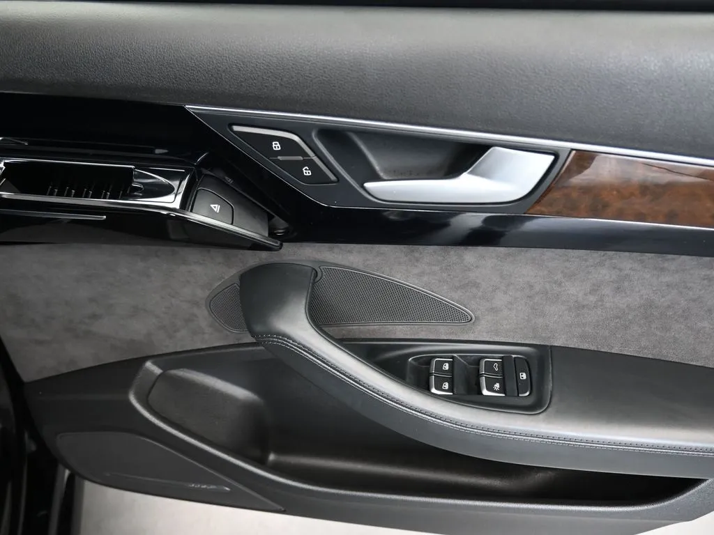 2017 Audi A8 L 3.0T Quattro photo 14