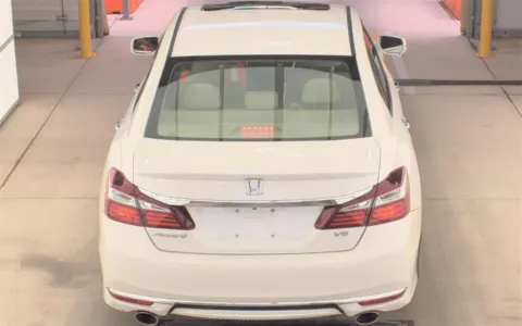 More photos of 2016 Honda Accord EX-L at Sullivan Auto Trading Fredericksburg, VA