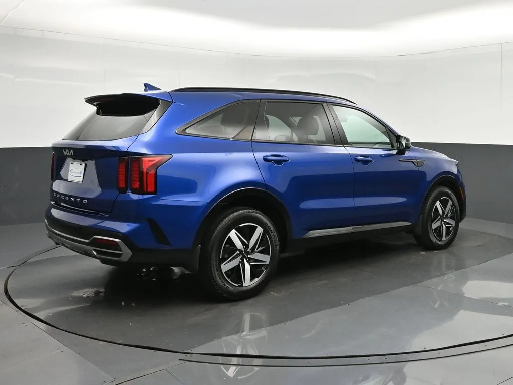 2022 Kia Sorento S photo 3