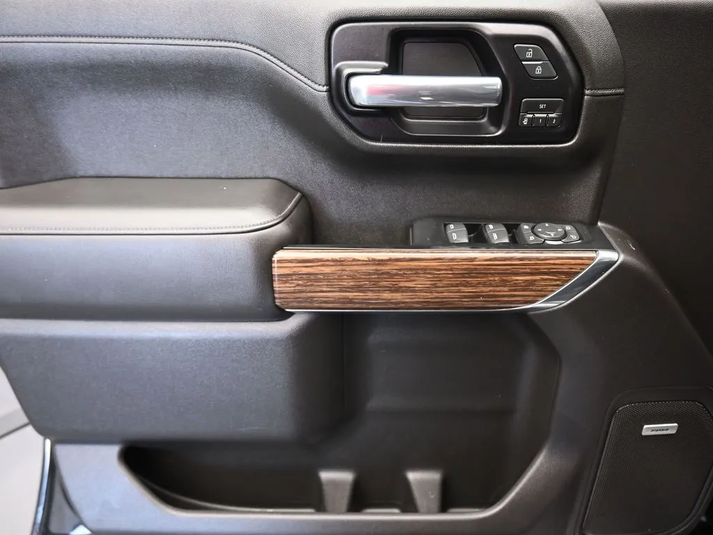 2019 Chevrolet Silverado 1500 High Country photo 4