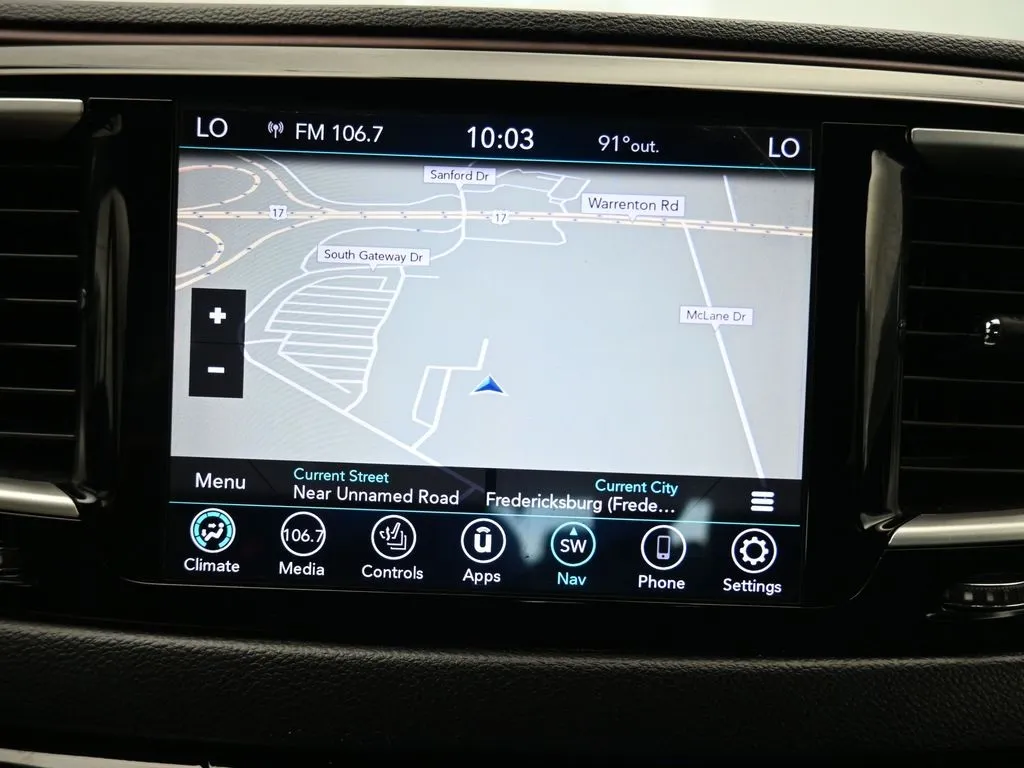2020 Chrysler Pacifica Touring Plus photo 8