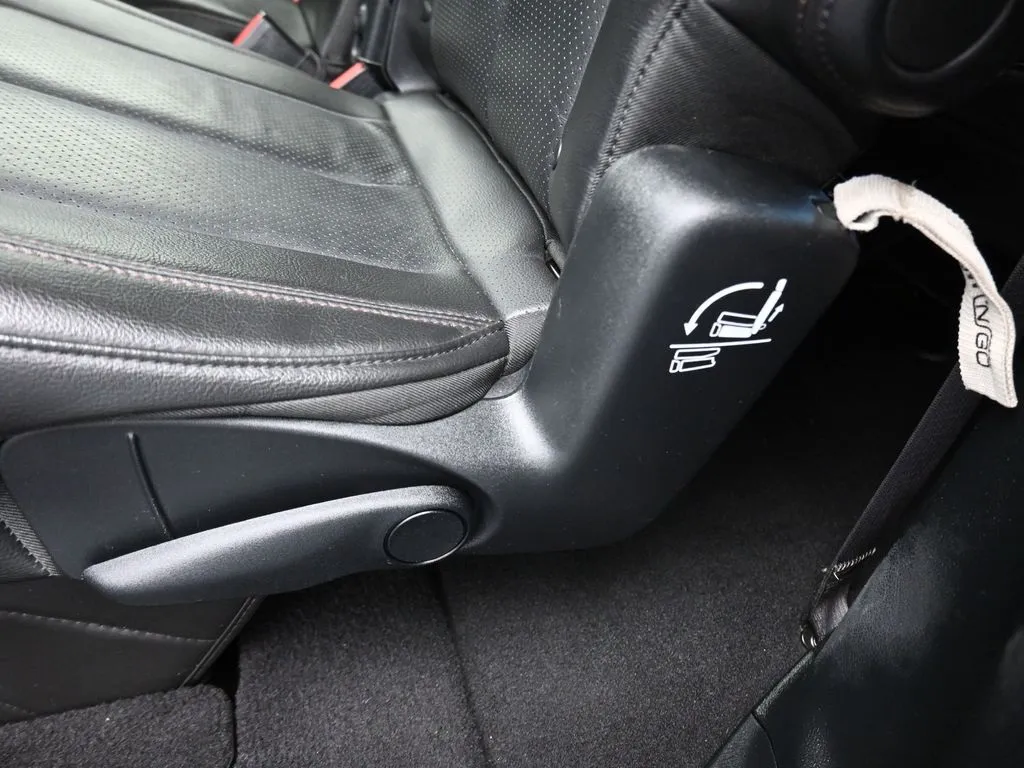 2020 Chrysler Pacifica Touring Plus photo 34
