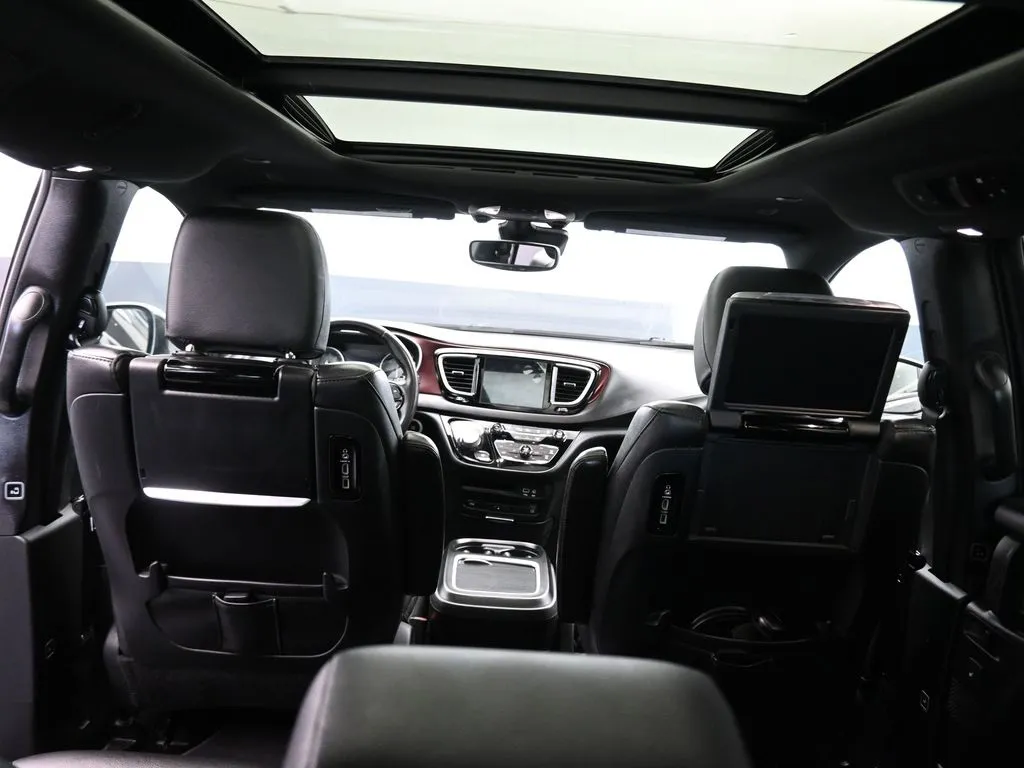 2020 Chrysler Pacifica Touring Plus photo 39