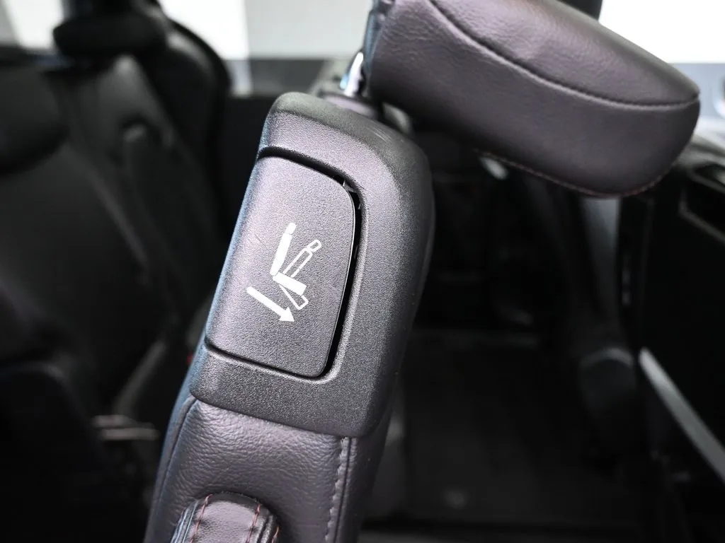 2020 Chrysler Pacifica Touring Plus photo 41
