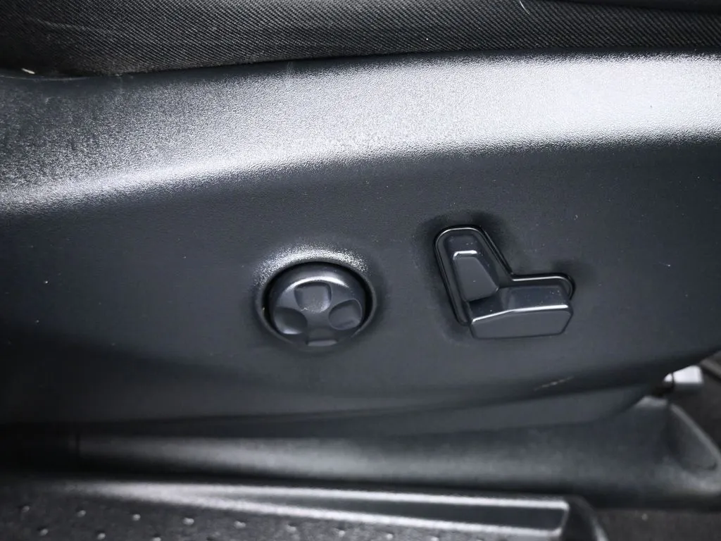 2020 Chrysler Pacifica Touring Plus photo 20
