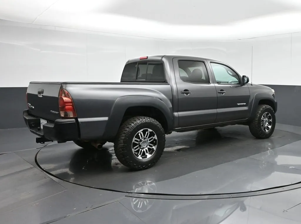 2014 Toyota Tacoma PreRunner photo 3
