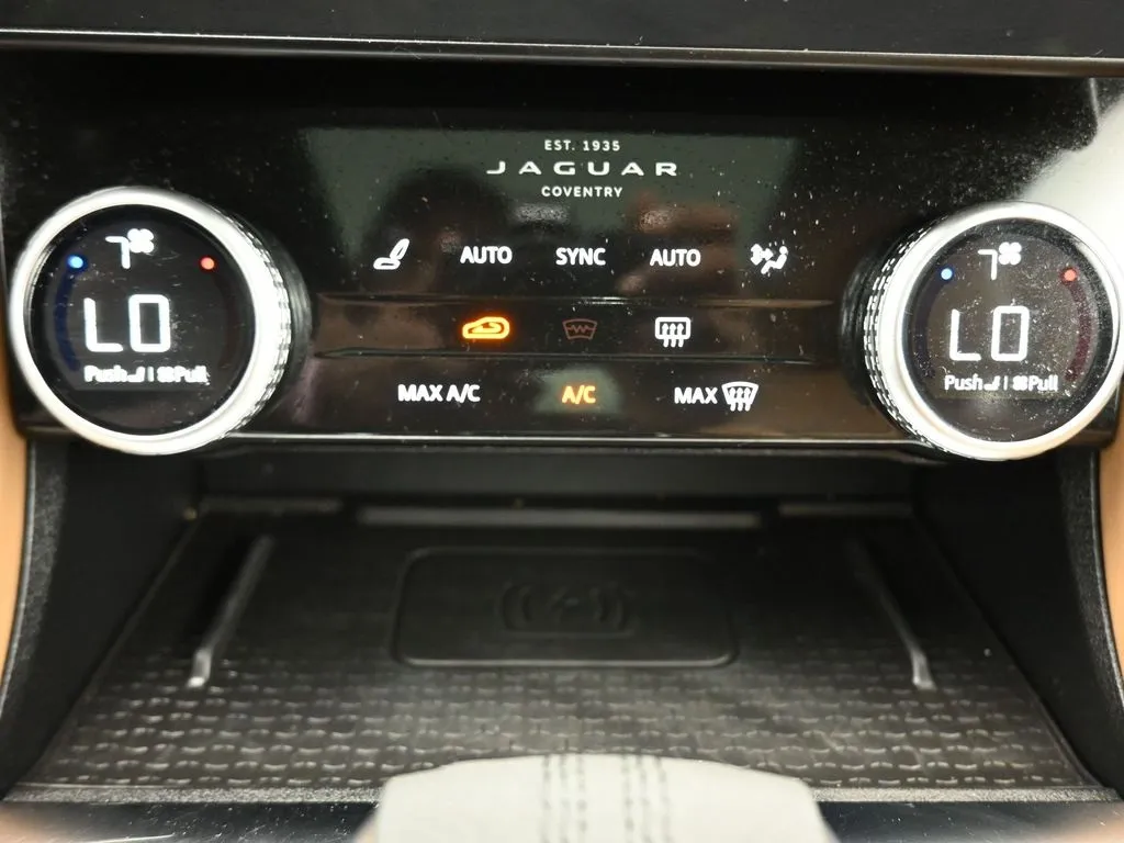 2023 Jaguar F-PACE P250 S photo 23