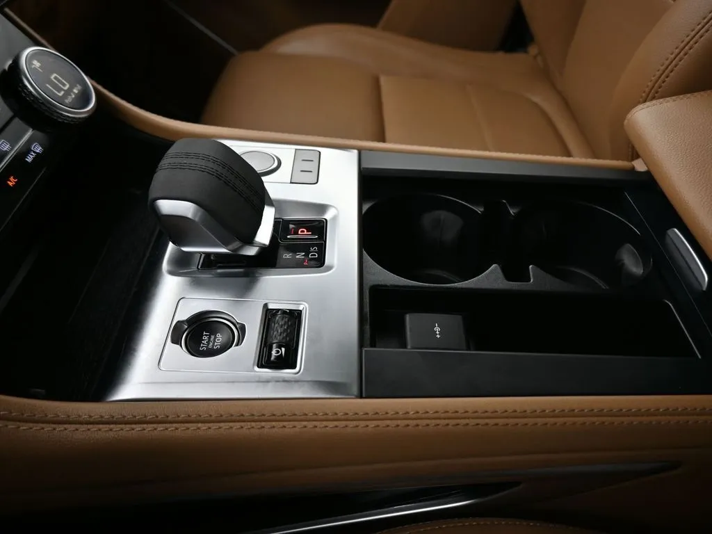 2023 Jaguar F-PACE P250 S photo 24