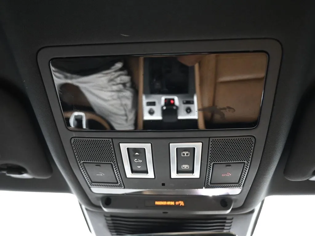 2023 Jaguar F-PACE P250 S photo 25