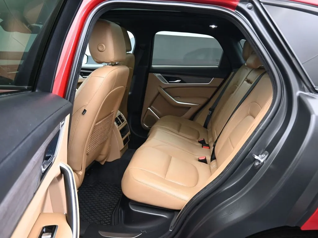 2023 Jaguar F-PACE P250 S photo 27