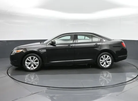 More photos of 2011 Ford Taurus SEL at Sullivan Auto Trading Fredericksburg, VA