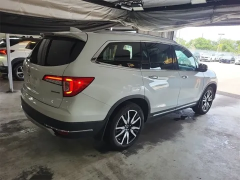 More photos of 2020 Honda Pilot Touring at Sullivan Auto Trading Fredericksburg, VA