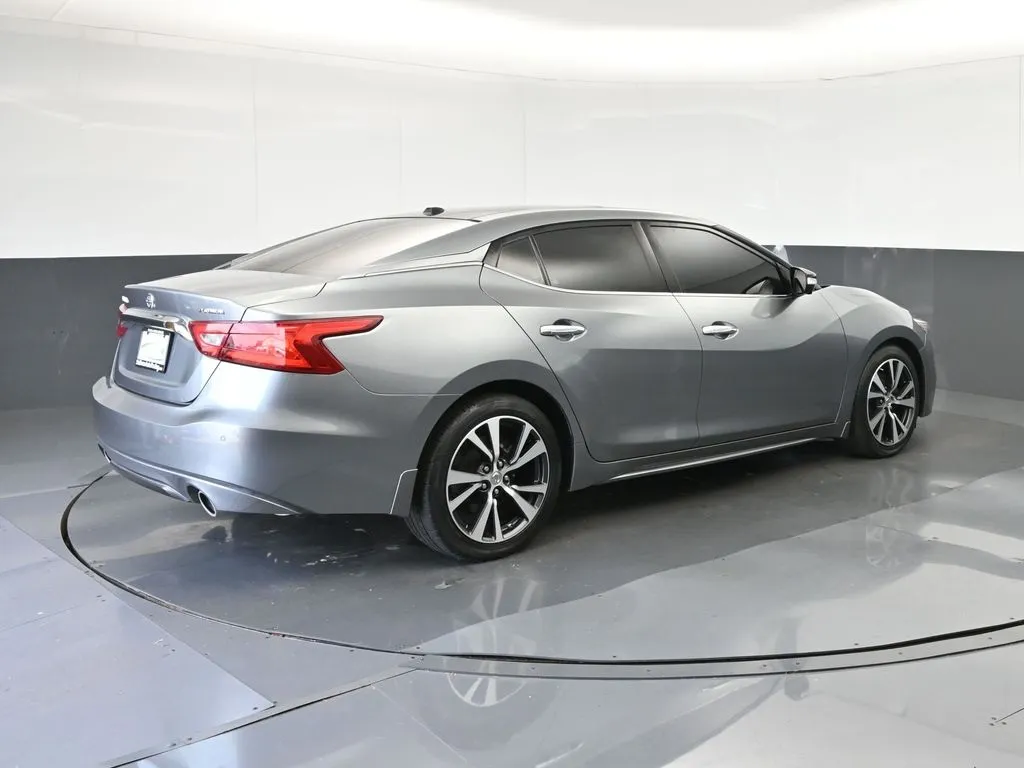 2016 Nissan Maxima Platinum photo 3