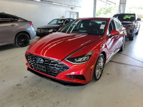 More photos of 2020 Hyundai Sonata SEL at Sullivan Auto Trading Fredericksburg, VA