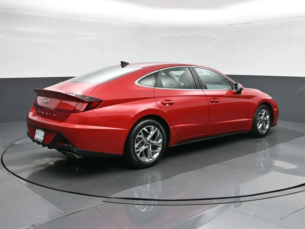 2020 Hyundai Sonata SEL photo 2