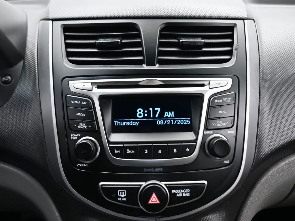 2015 Hyundai Accent GLS photo 6