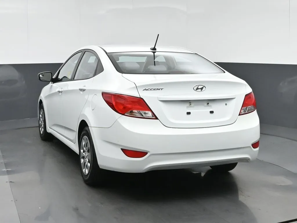 2015 Hyundai Accent GLS photo 16