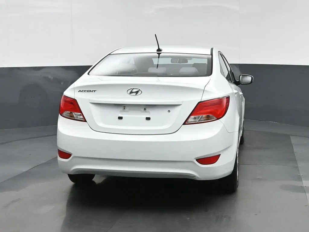 2015 Hyundai Accent GLS photo 32