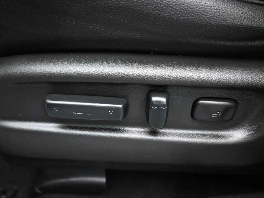 2022 Honda Ridgeline Black Edition photo 5