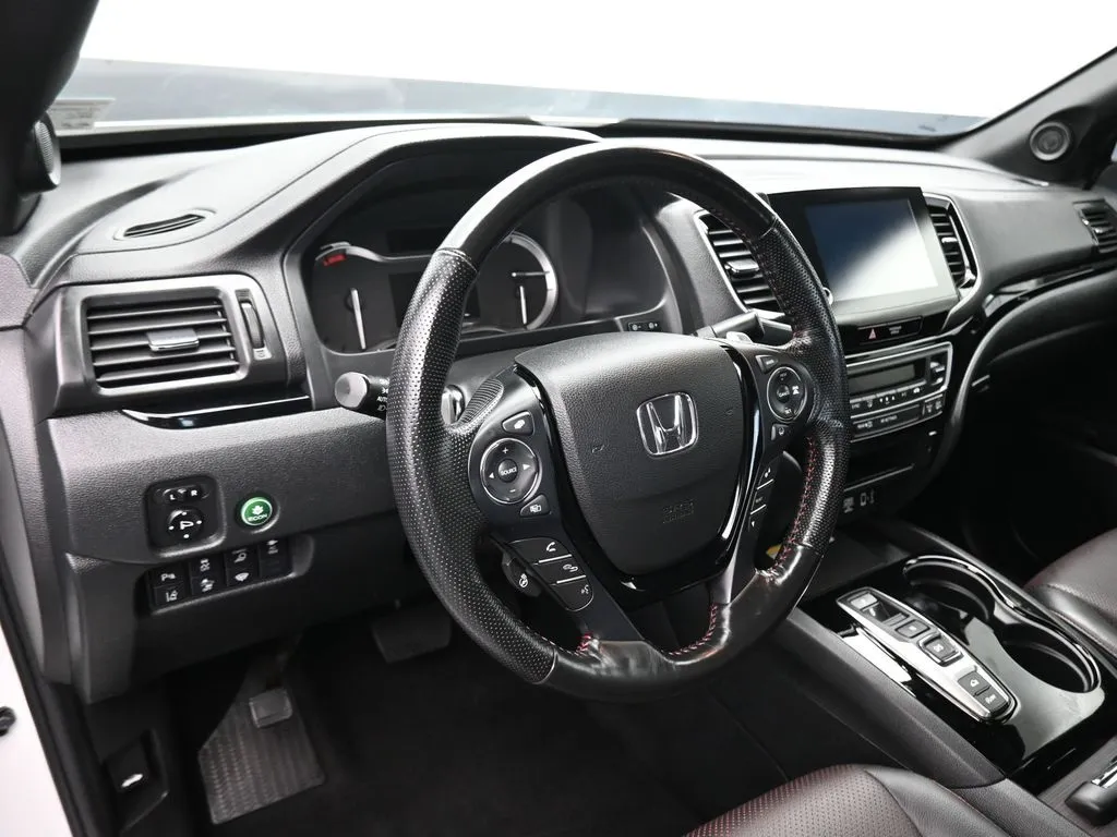 2022 Honda Ridgeline Black Edition photo 27